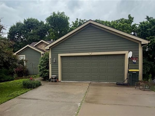 802 Hithergreen Court, Lansing, KS 66043