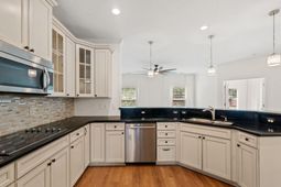 2816 Ortega Drive photo 4
