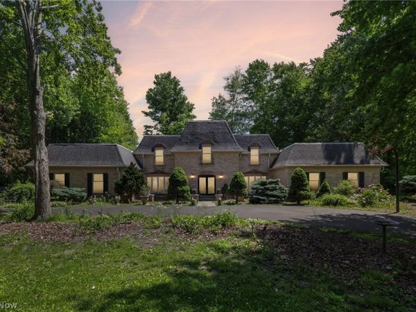 5785 Lamplighter Drive, Girard, OH 44420