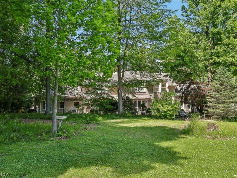 5785 Lamplighter Drive, Girard, OH 44420 Photo 7