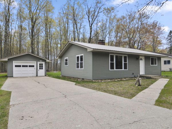 3562 M-55 E, Cadillac, MI 49601