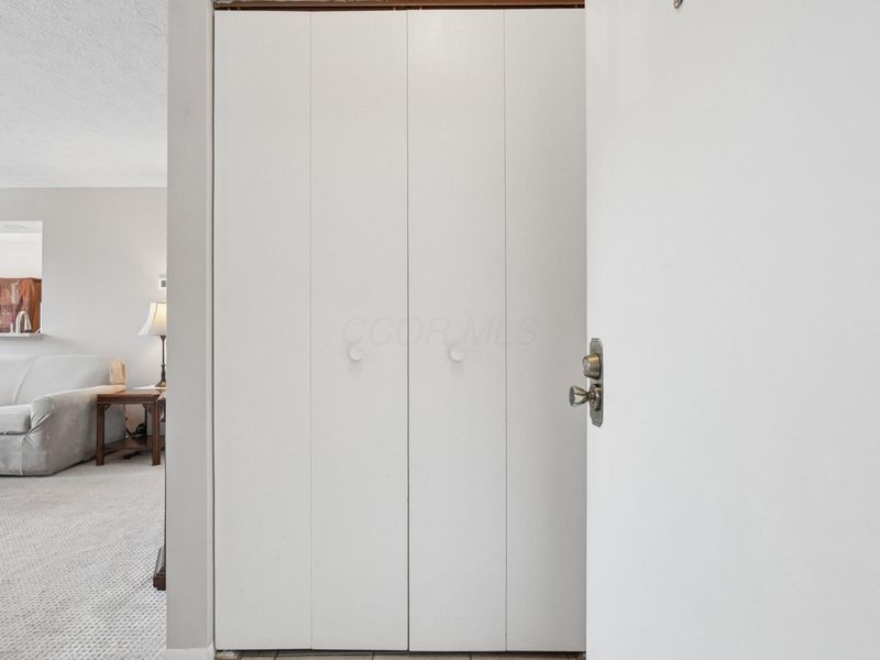 2196 Hedgerow Road , Unit 2196G, Columbus, OH 43220 Photo 5