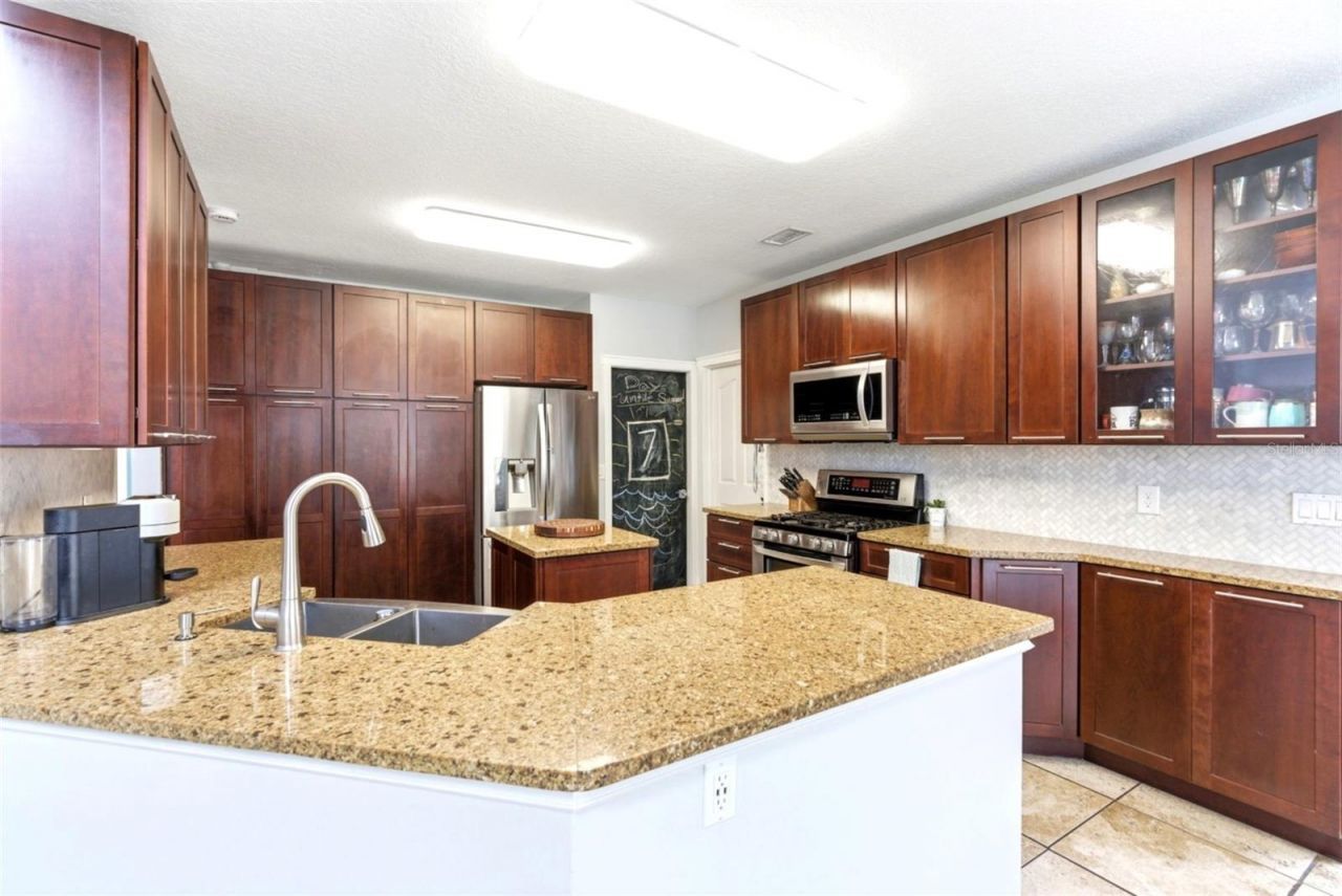1610 Ledgestone Drive, Brandon, FL 33511 Photo
