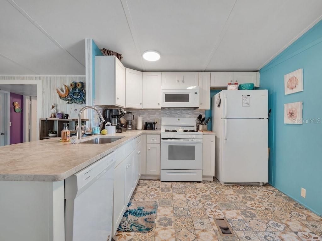 112 8th Street Ne, Steinhatchee, FL 32359 Photo