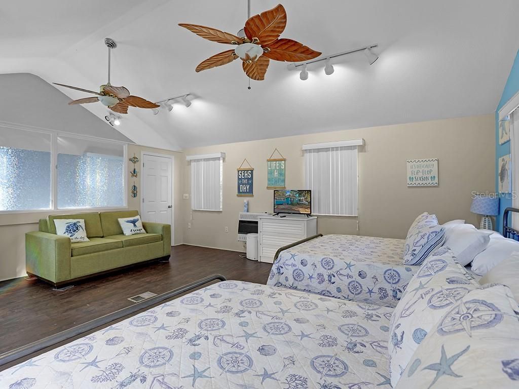 112 8th Street Ne, Steinhatchee, FL 32359 Photo