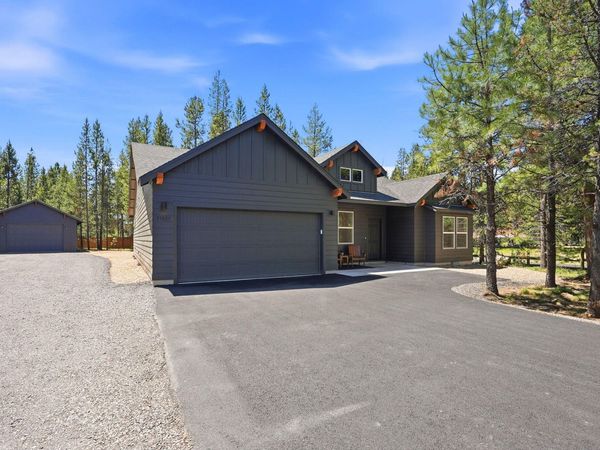 55827 Wood Duck Drive, Bend, OR 97707