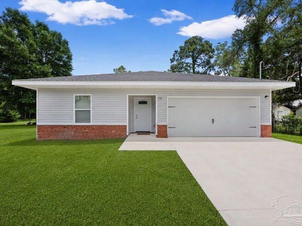 715 Edwards St, Pensacola, FL 32507