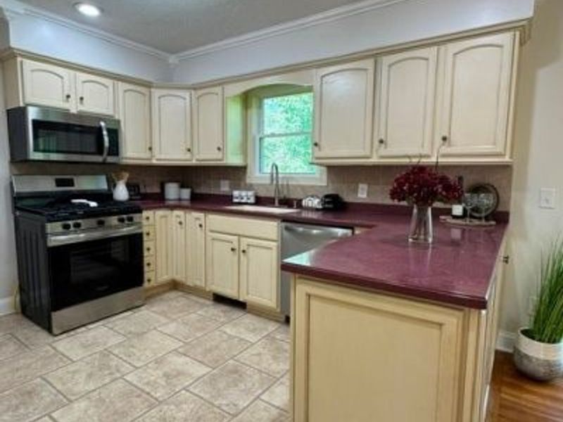 7068 Woodell Avenue NE, Canton, OH 44721 Photo 4