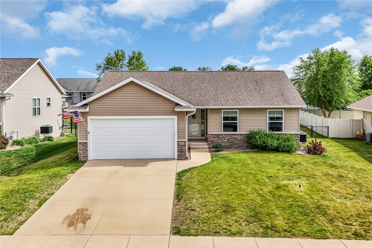 415 Saddleback Road, Marion, IA 52302 Main Photo