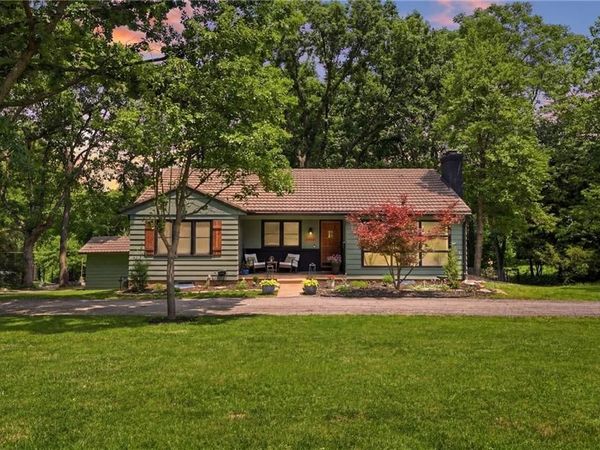 6311 Sherwood Lane, Merriam, KS 66203