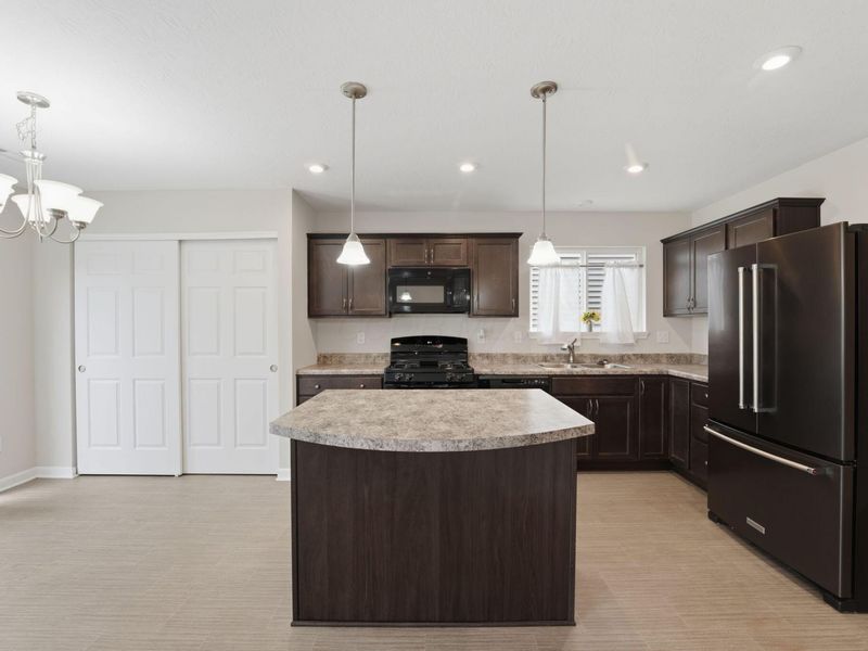 3715 Sugarbark Drive, Canal Winchester, OH 43110 Photo 8