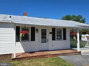 182 SHENANDOAH STREET, MOUNT JACKSON, VA 22842