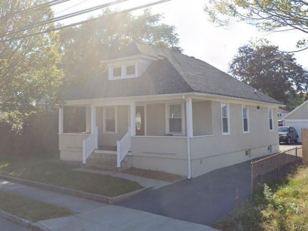152 5th Avenue , Unit 2nd Floor, Bay Shore, NY 11706