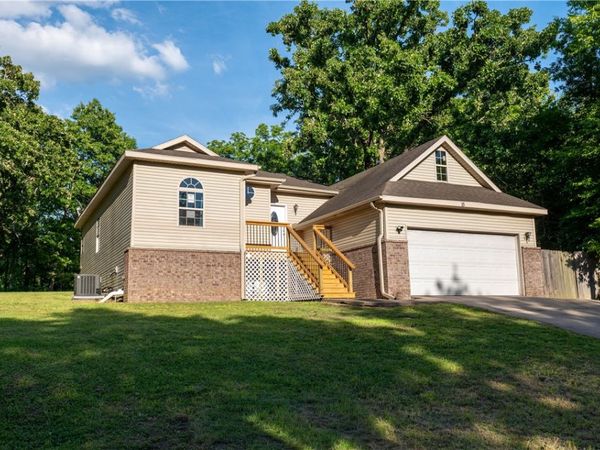 15 Coalburn Circle , Bella Vista, AR 72715