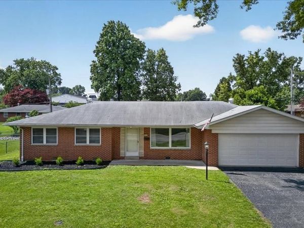 914 Southgate Drive, Belleville, IL 62223