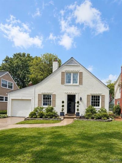550 Locust Court , Webster Groves, MO 63119 Main Photo