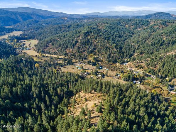 NKA W Wolfs Lodge , Coeur d'Alene, ID 83814