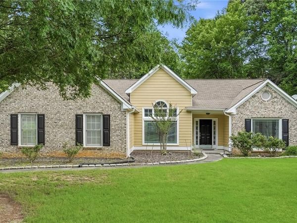 727 Eight Point Court , Suwanee, GA 30024