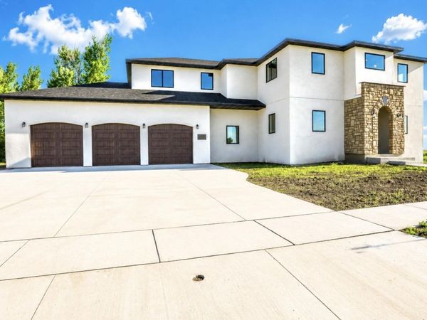 5006 Kingfisher Avenue, Aberdeen, SD 57401