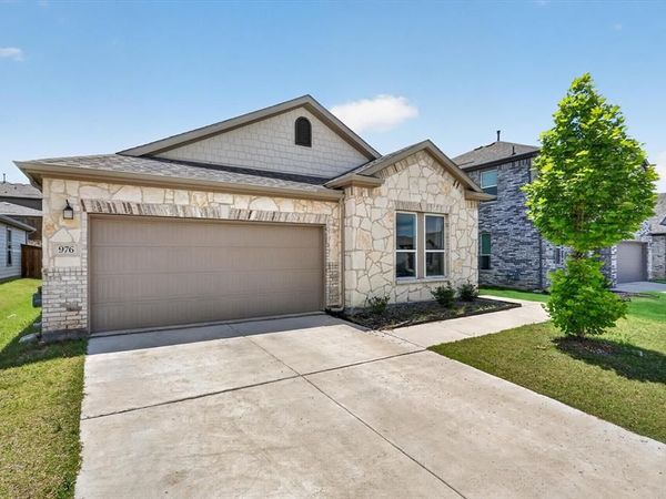 976 Brock Drive, Aubrey, TX 76227
