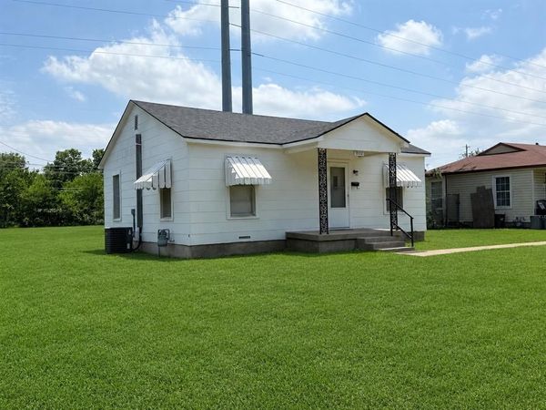7132 Maple Park Drive, Richland Hills, TX 76118