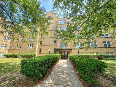 5355 N California Avenue, Unit 409, Chicago, IL 60625