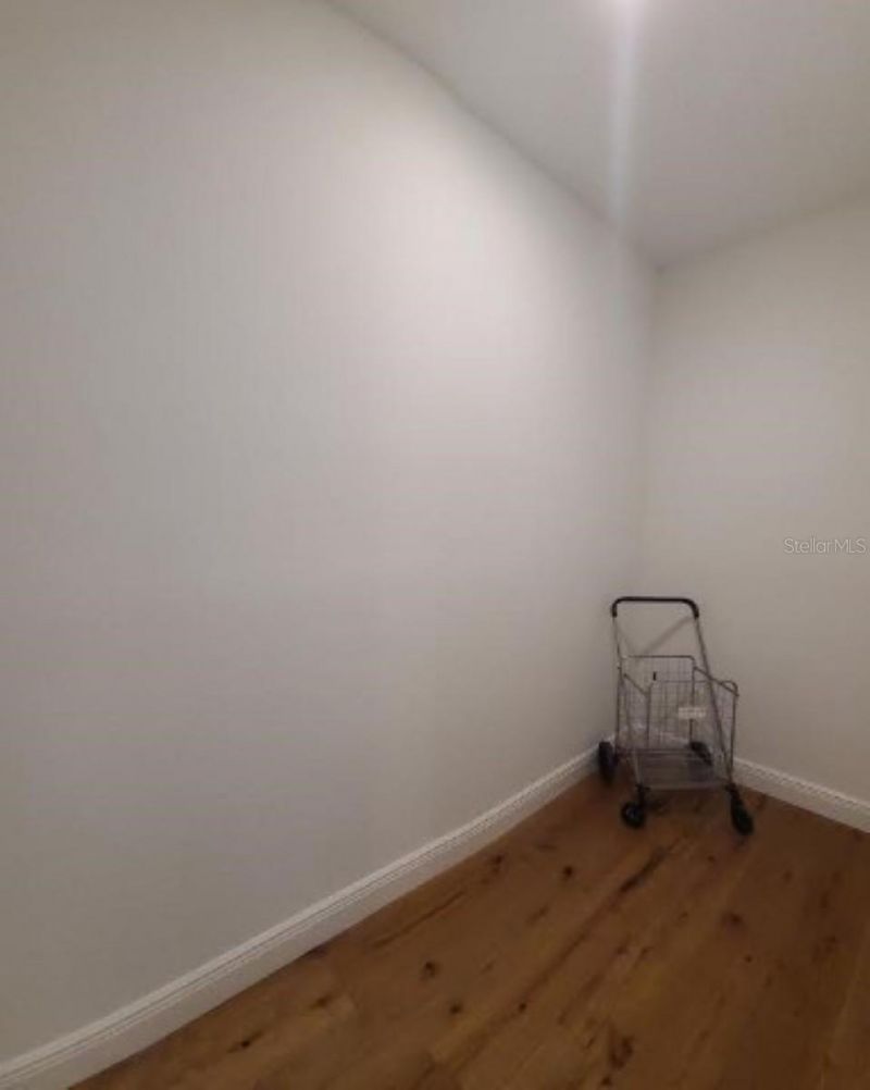 644 3rd Avenue S, Unit 408, Saint Petersburg, FL 33701 Photo