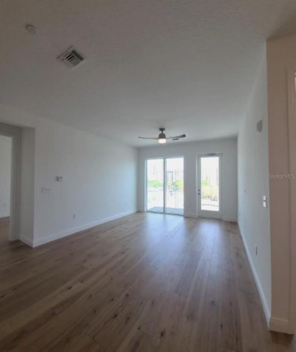 644 3rd Avenue S, Unit 408, Saint Petersburg, FL 33701 Photo