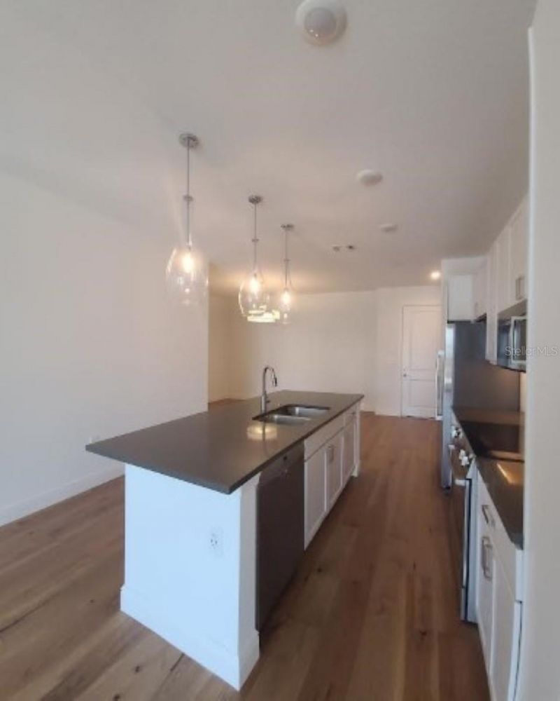644 3rd Avenue S, Unit 408, Saint Petersburg, FL 33701 Photo