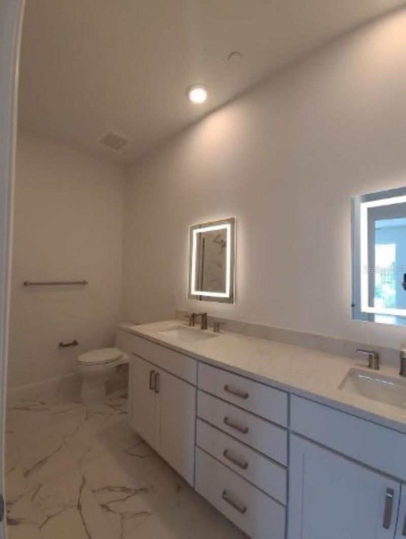 644 3rd Avenue S, Unit 408, Saint Petersburg, FL 33701 Photo