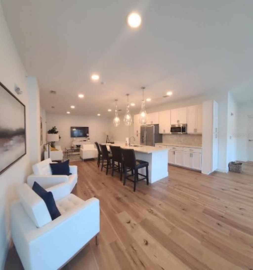644 3rd Avenue S, Unit 408, Saint Petersburg, FL 33701 Photo