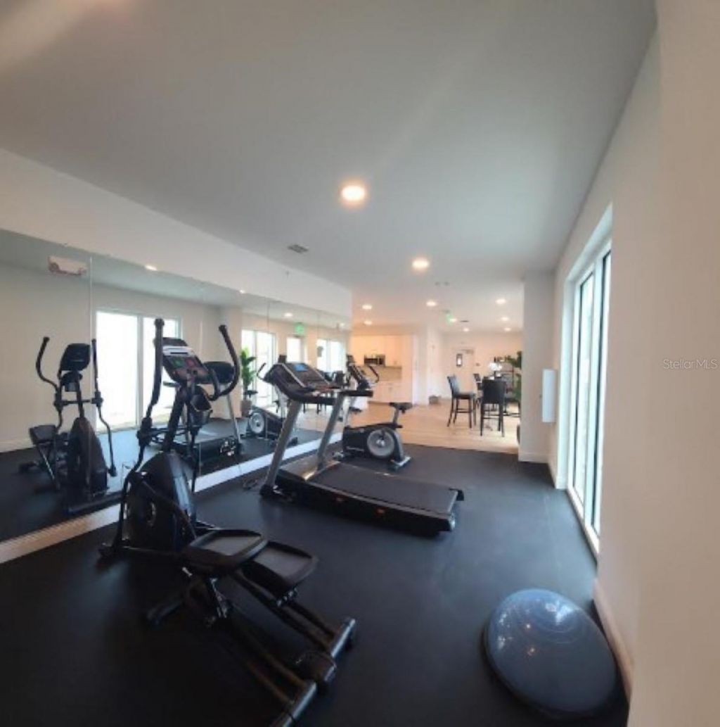 644 3rd Avenue S, Unit 408, Saint Petersburg, FL 33701 Photo