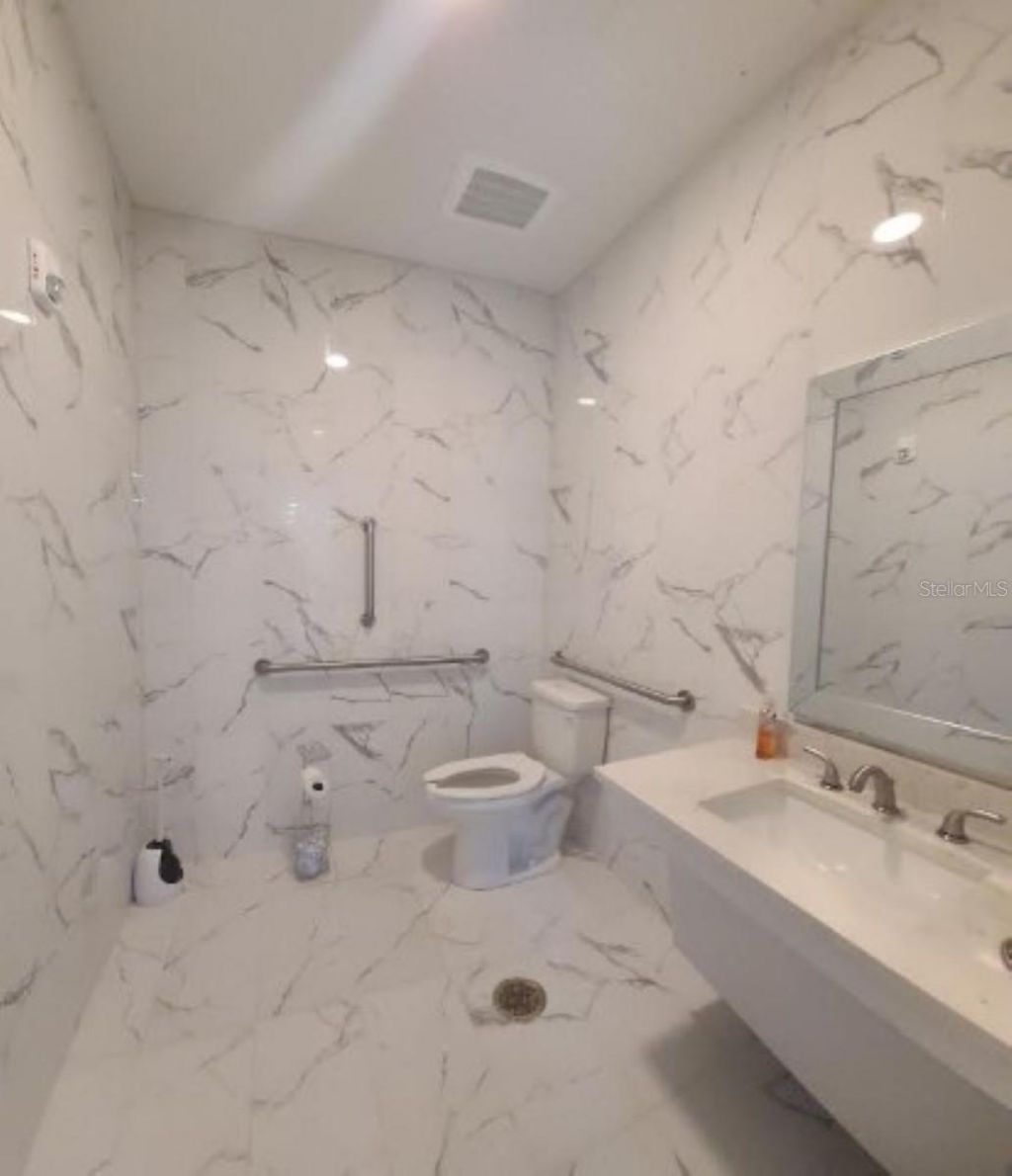 644 3rd Avenue S, Unit 408, Saint Petersburg, FL 33701 Photo