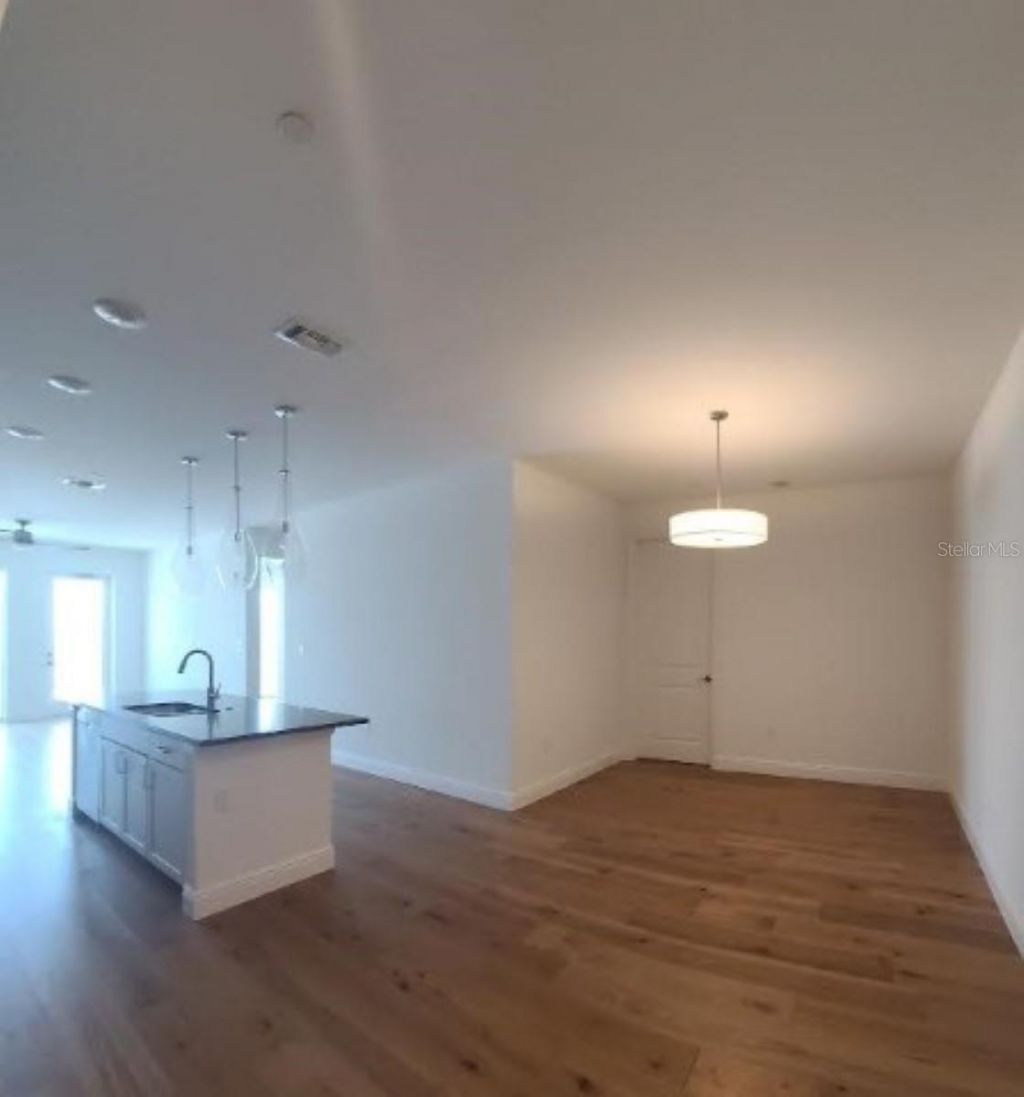 644 3rd Avenue S, Unit 408, Saint Petersburg, FL 33701 Photo