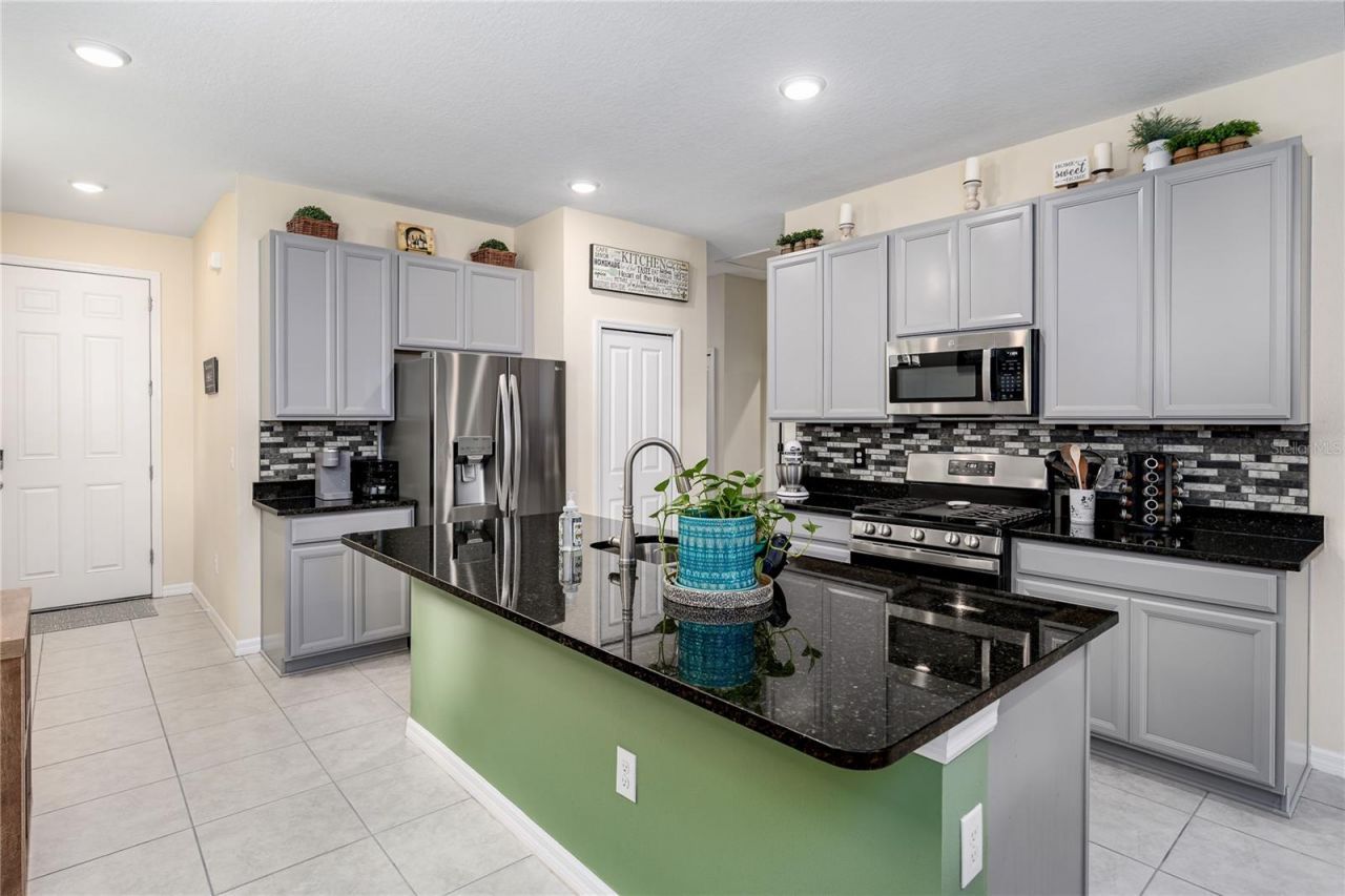 5714 Los Robles Court, Palmetto, FL 34221 Photo