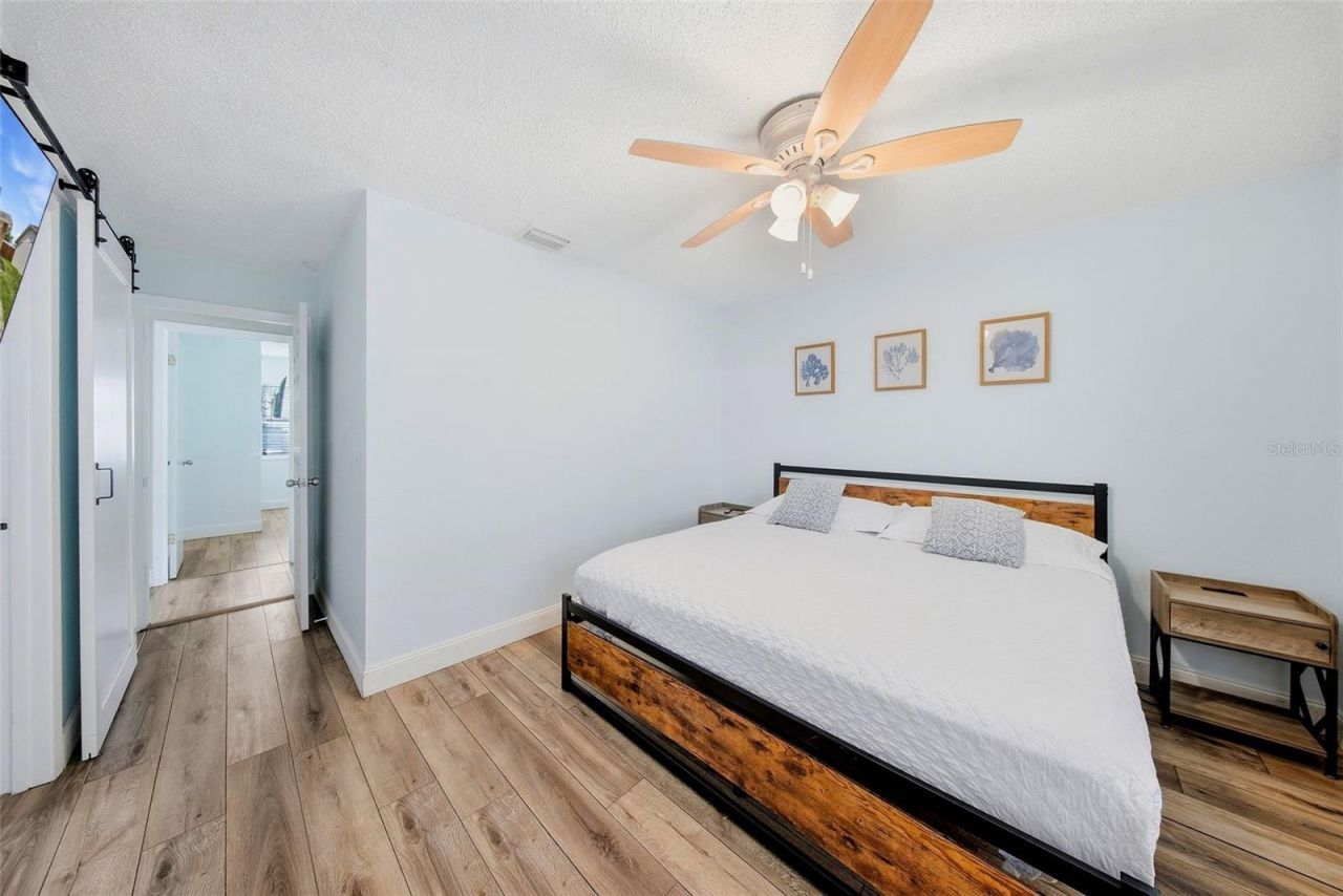 7976 Shadow Run Drive, Largo, FL 33773 Photo