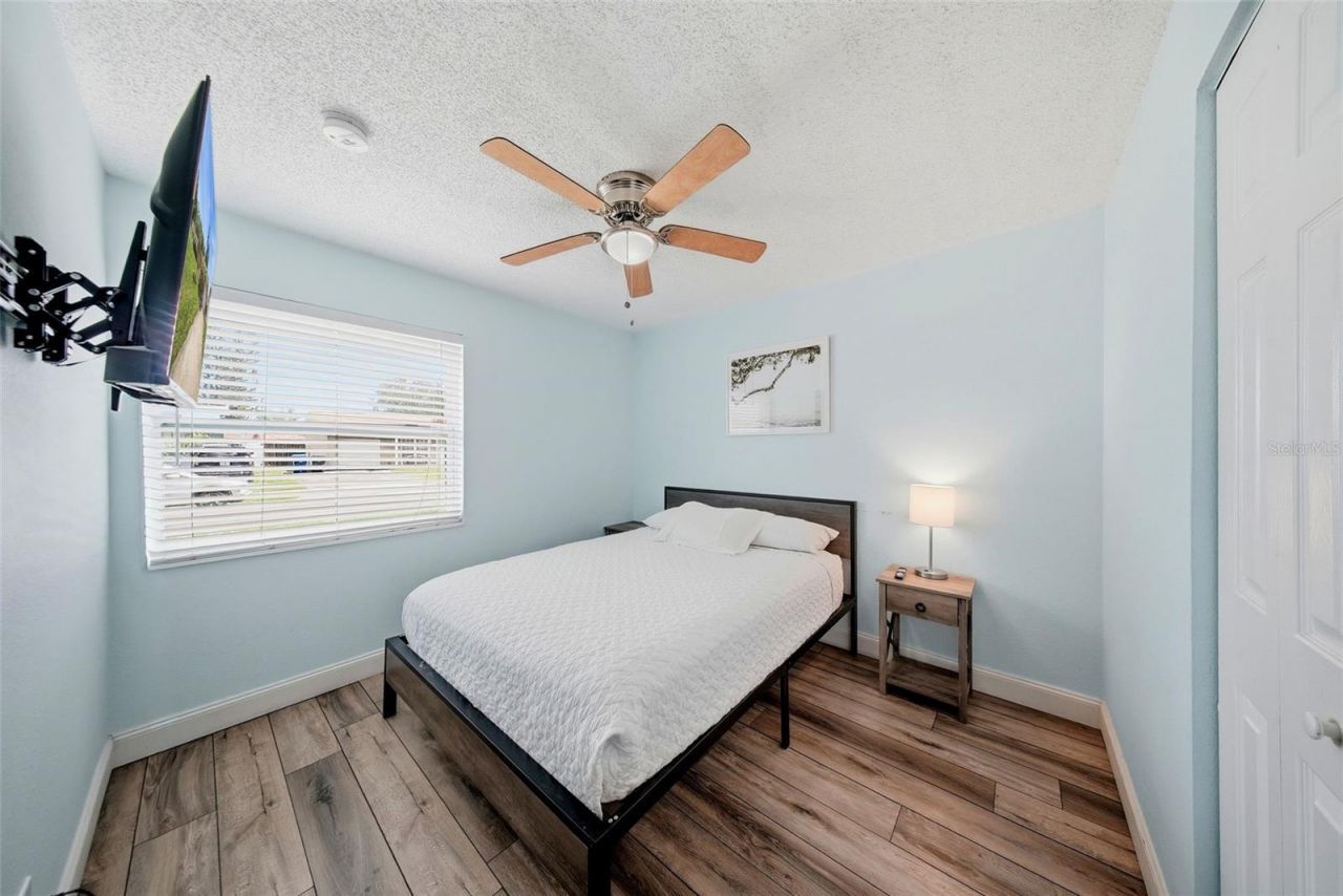 7976 Shadow Run Drive, Largo, FL 33773 Photo