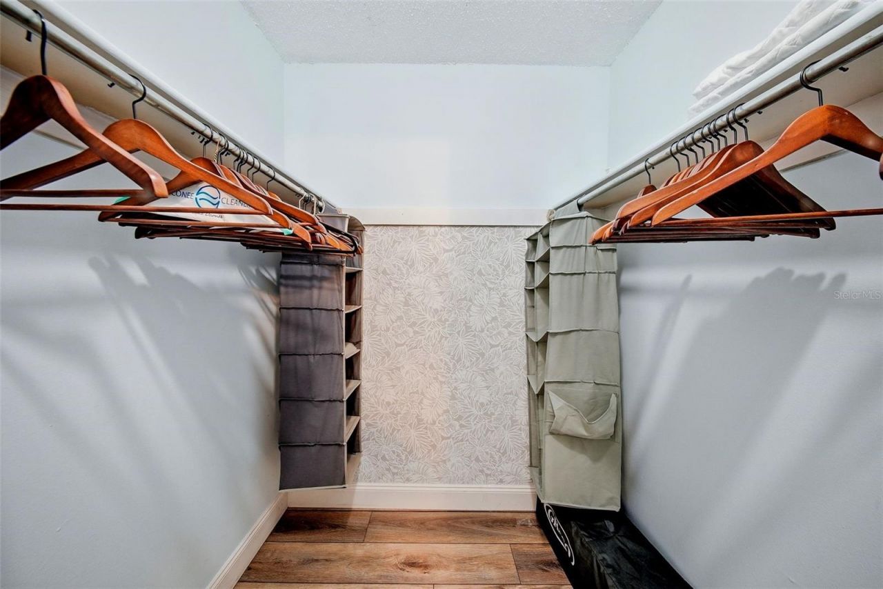 7976 Shadow Run Drive, Largo, FL 33773 Photo