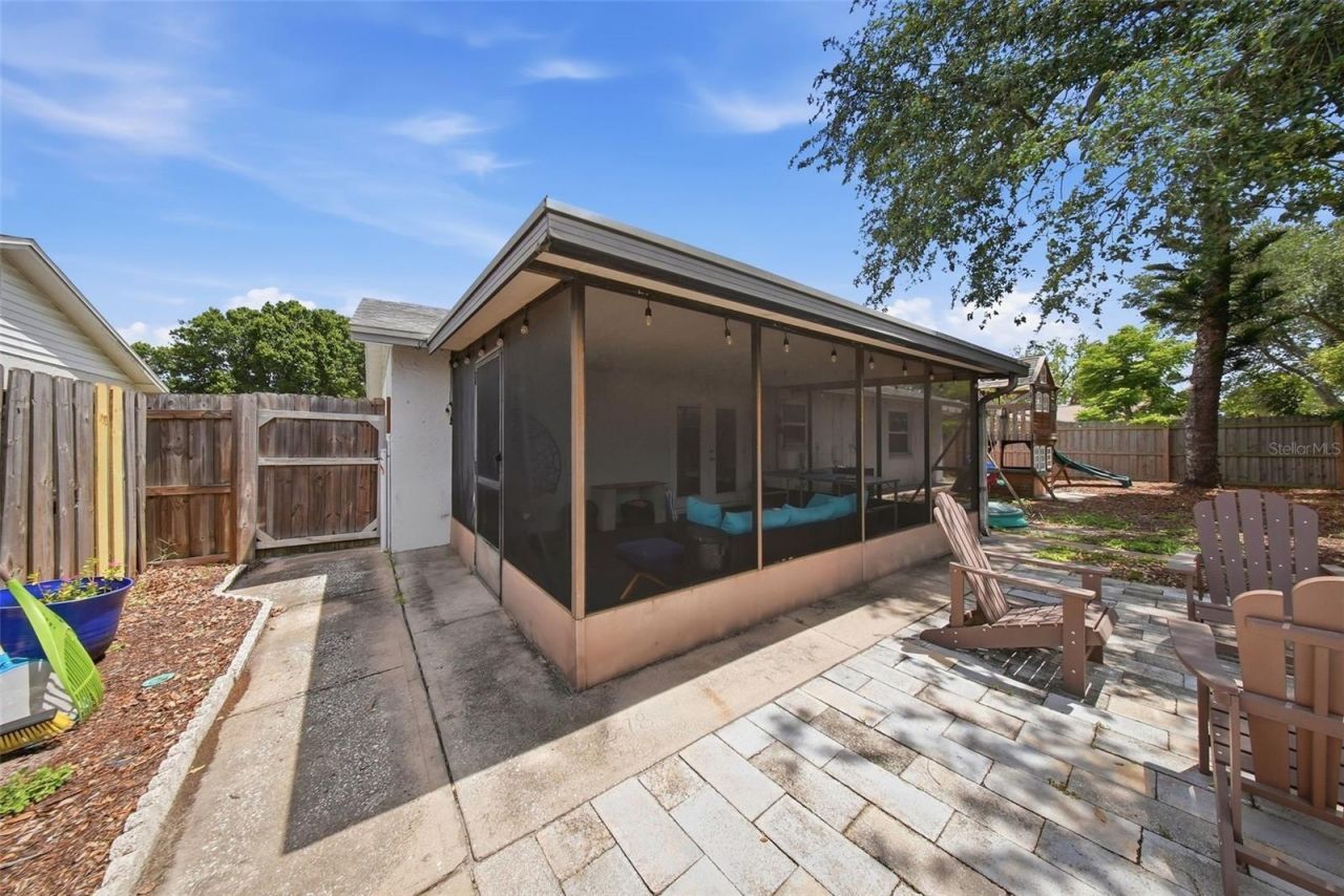 7976 Shadow Run Drive, Largo, FL 33773 Photo