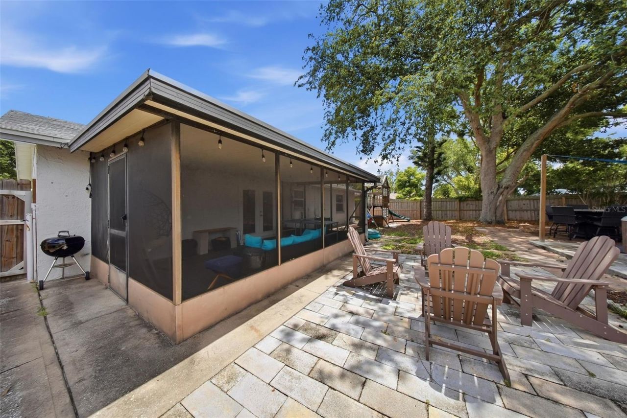 7976 Shadow Run Drive, Largo, FL 33773 Photo