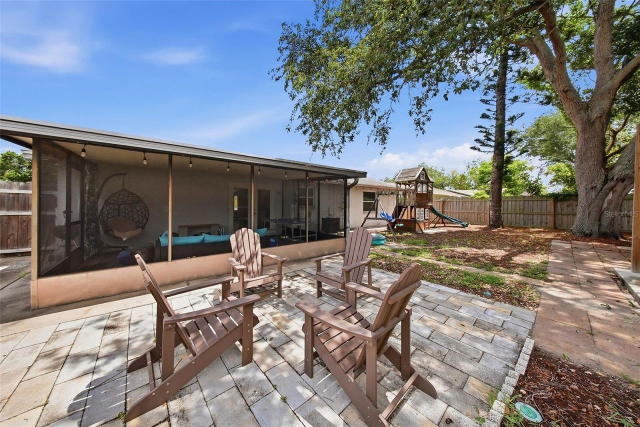 7976 Shadow Run Drive, Largo, FL 33773 Photo