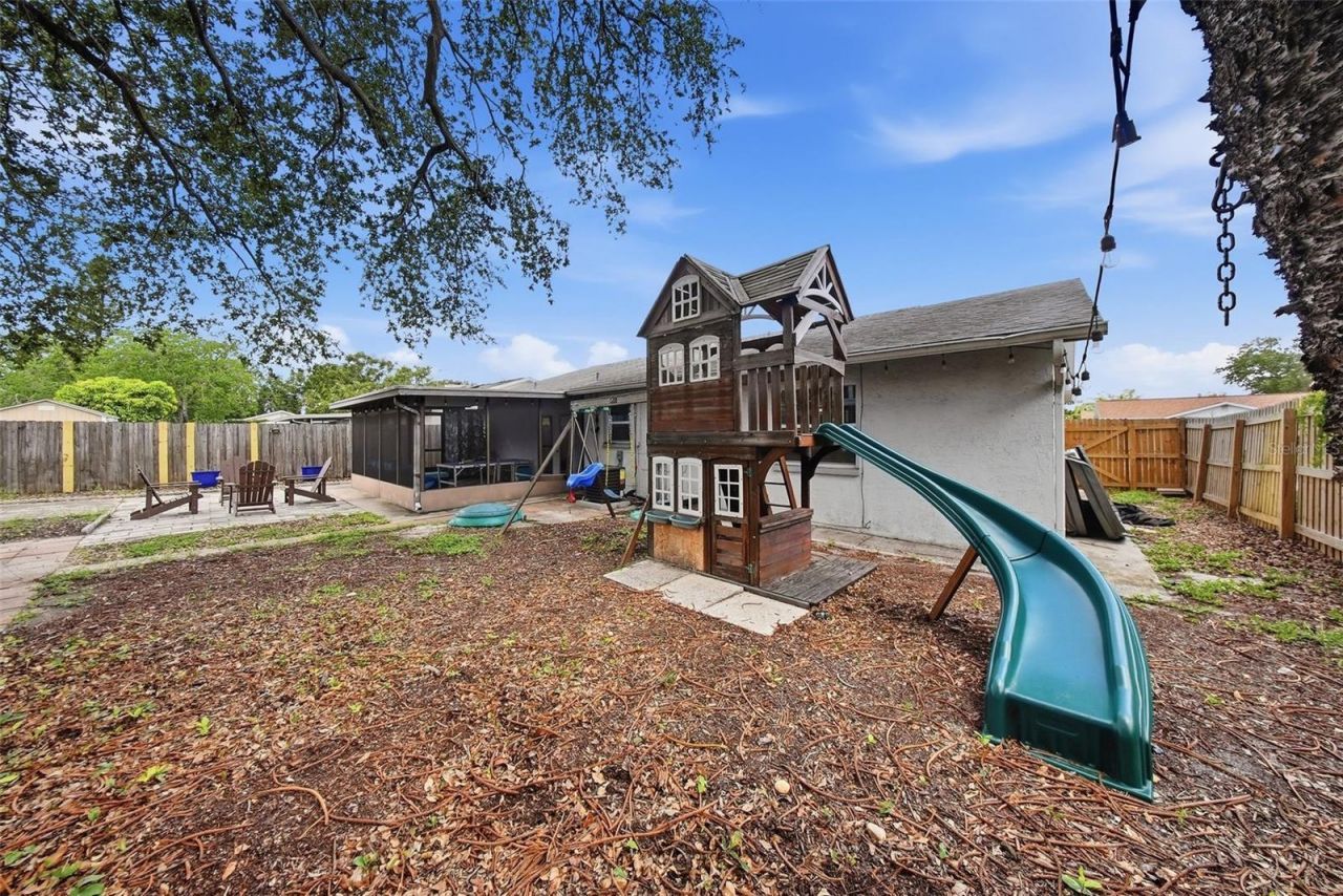 7976 Shadow Run Drive, Largo, FL 33773 Photo