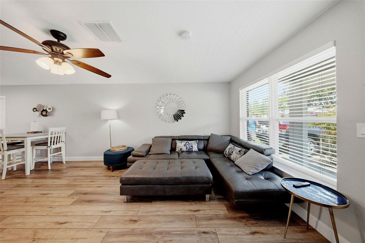 7976 Shadow Run Drive, Largo, FL 33773 Photo