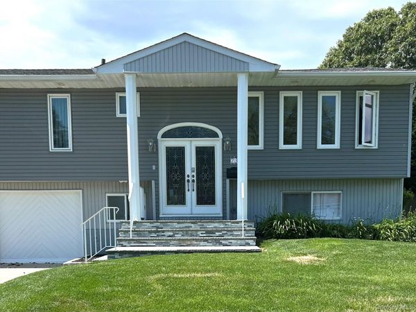 73 Ellensue Drive , Deer Park, NY 11729