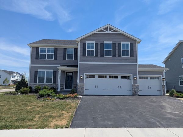 1219 Fox Hedge Trail , Hampshire, IL 60140