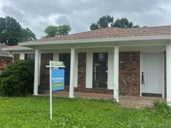 2121 TITAN Drive , Harvey, LA 70058