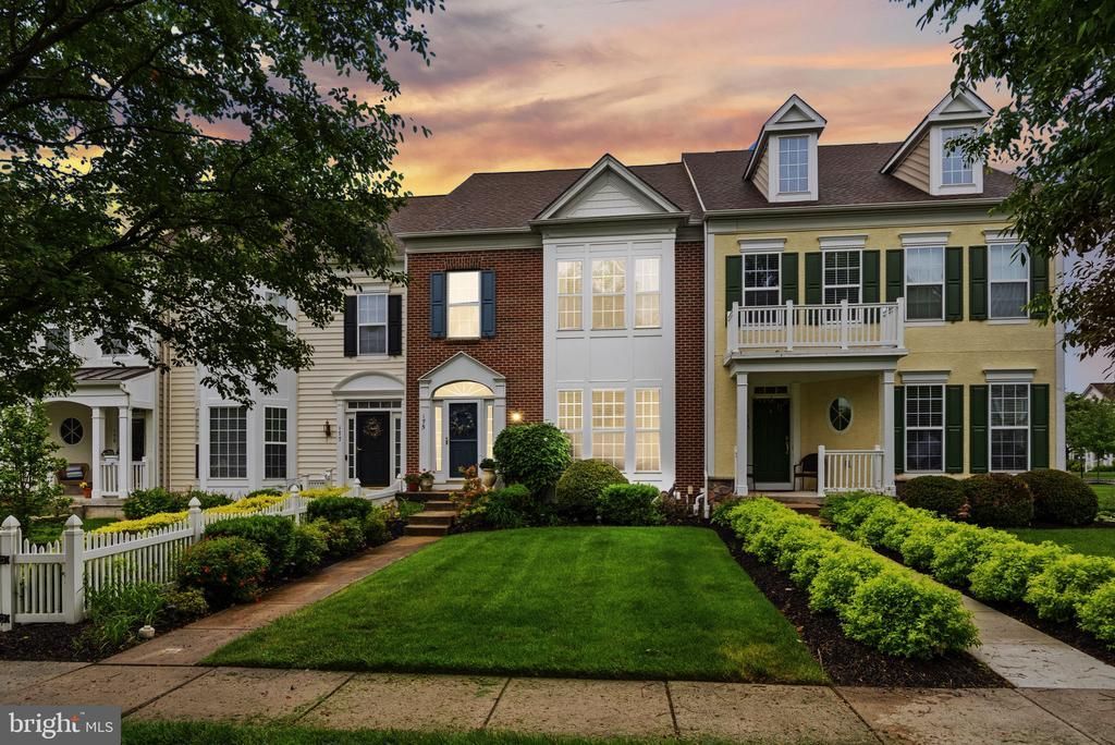 175 PIPERS INN DRIVE , FOUNTAINVILLE, PA 18923