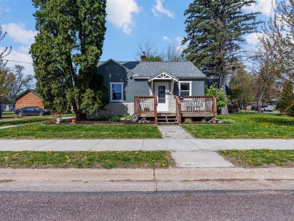 610 SE 15th Street , Brainerd, MN 56401