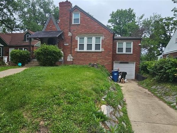 3722 Lawler Drive , St Louis, MO 63121