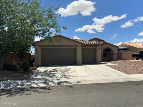 5819 E Badlands Lane , Pahrump, NV 89061